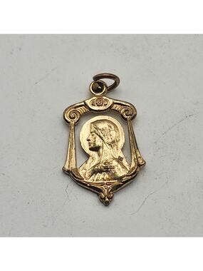 Gold Tone Virgin Mary Sacred Heart Jesus Catholic Medal Pendant Openwork Charm